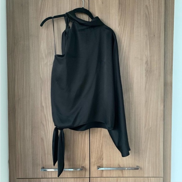 NWT* Diane Von Furstenberg* Blouse* Retail store* $228 plus tax* Beautiful!!!!!! - Picture 3 of 5